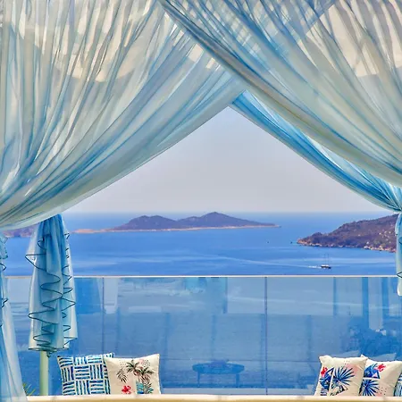 Bella Mare Magnificent Ultra Luxury *